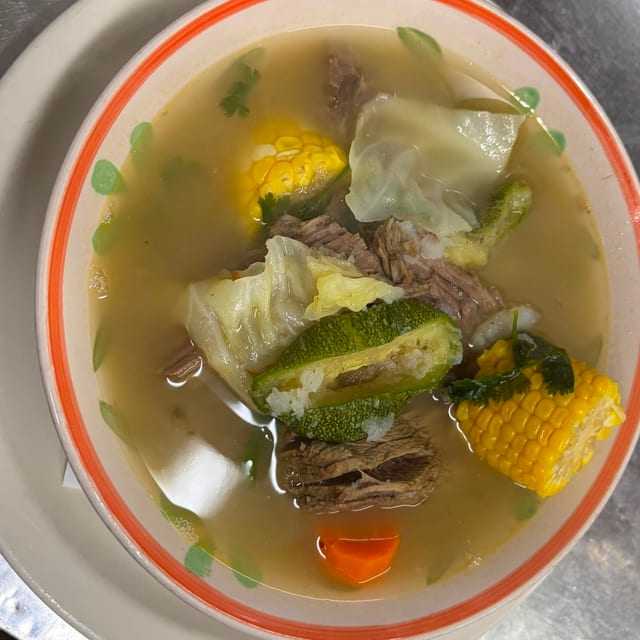 Caldo De Res.