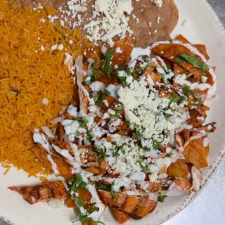 (L) Chilaquiles Grill Chicken